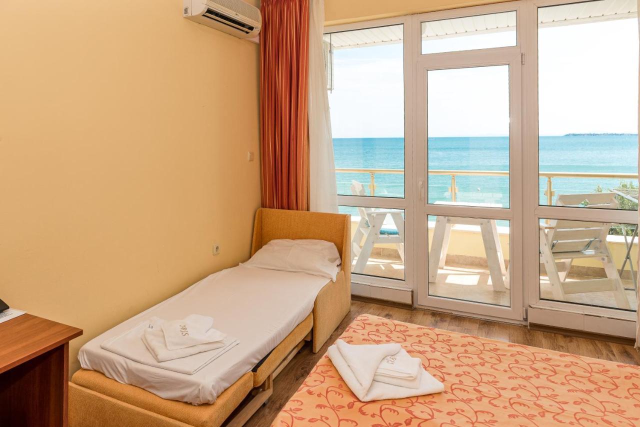 Iris Beach Hotel Sveti Vlas Exterior photo