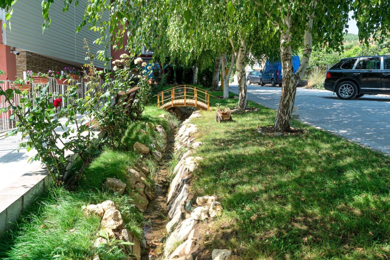 Iris Beach Hotel Sveti Vlas Exterior photo