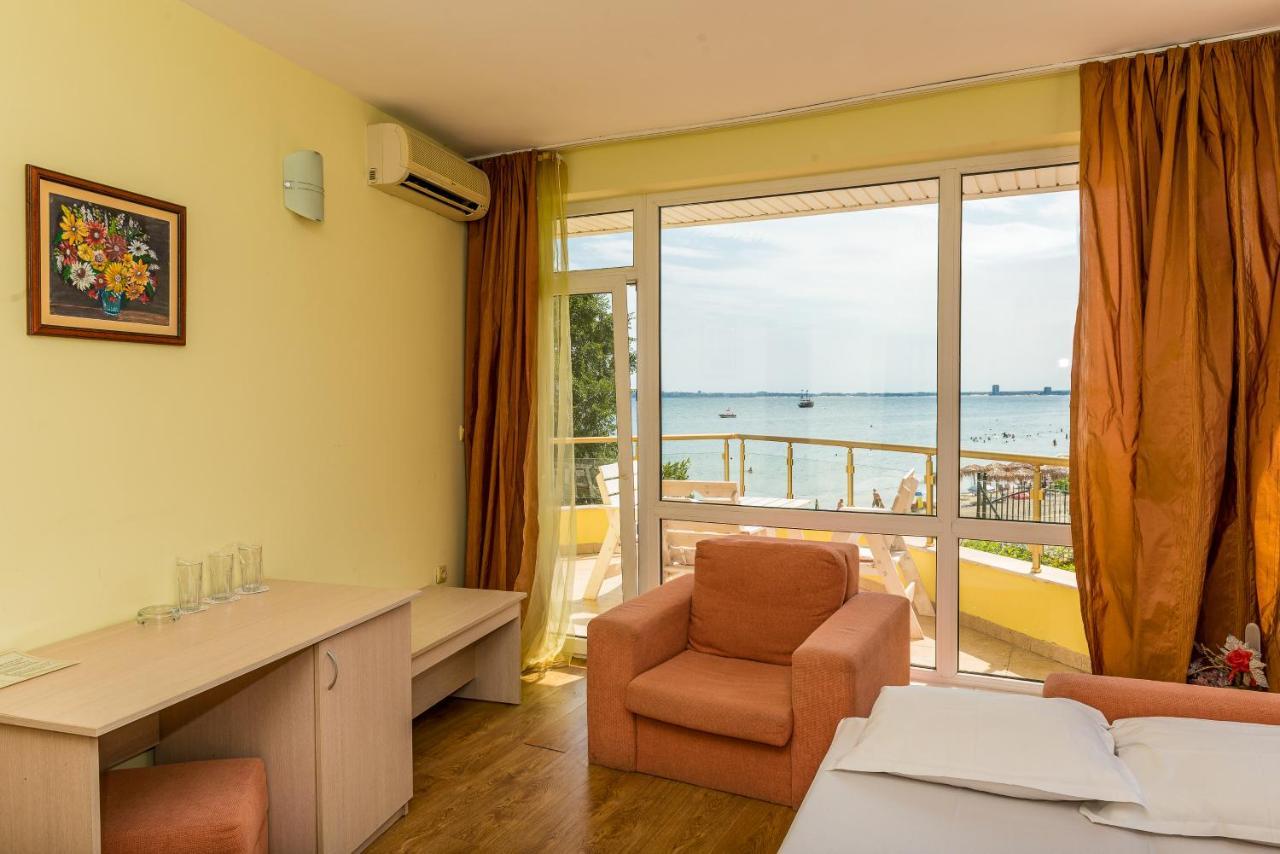 Iris Beach Hotel Sveti Vlas Exterior photo