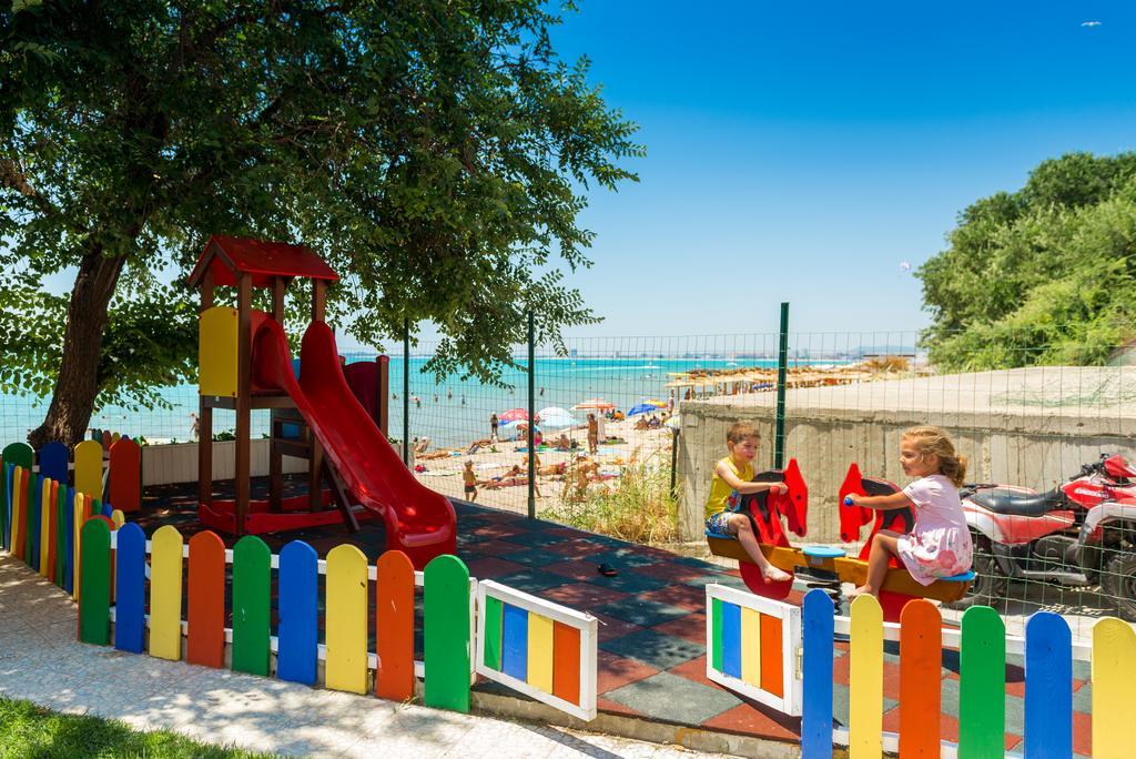 Iris Beach Hotel Sveti Vlas Exterior photo