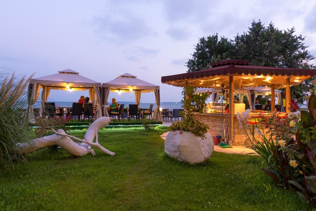 Iris Beach Hotel Sveti Vlas Exterior photo