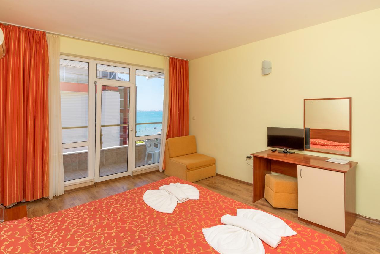Iris Beach Hotel Sveti Vlas Exterior photo